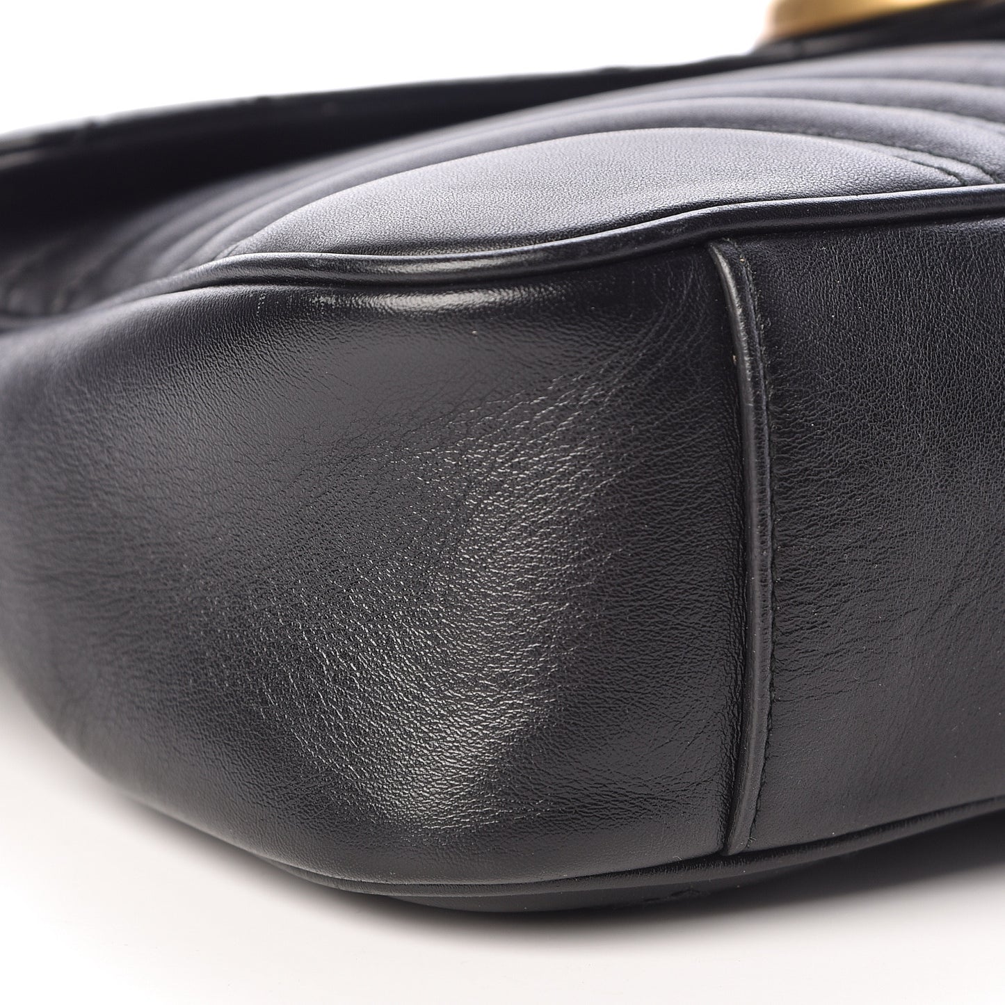 Calfskin Matelasse Medium GG Marmont Shoulder Bag Black