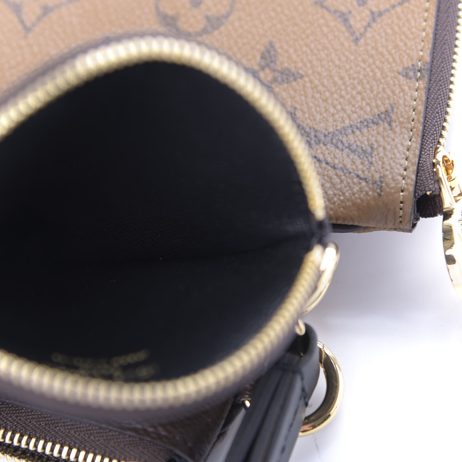 Louis Vuitton Reverse Monogram Giant Trio Pouch 8 of 10