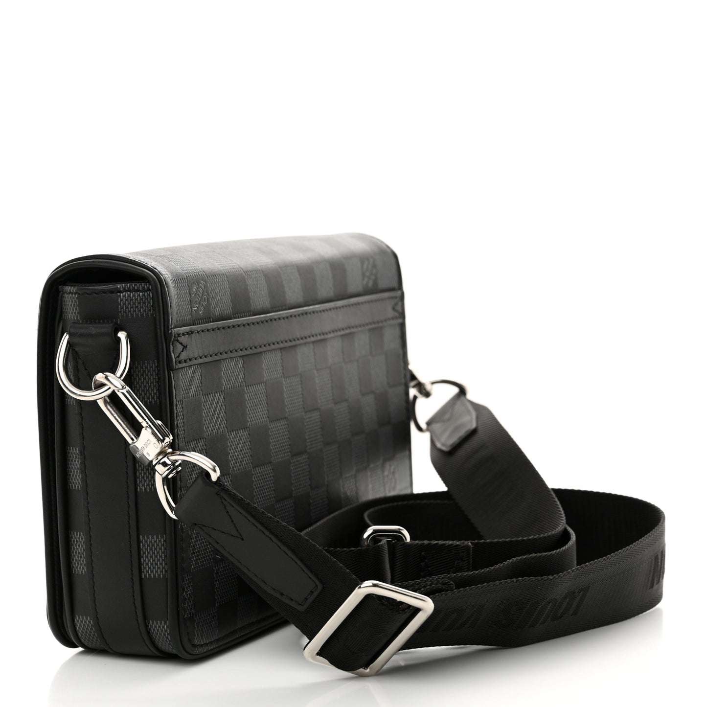 Damier Infini 3D Studio Messenger