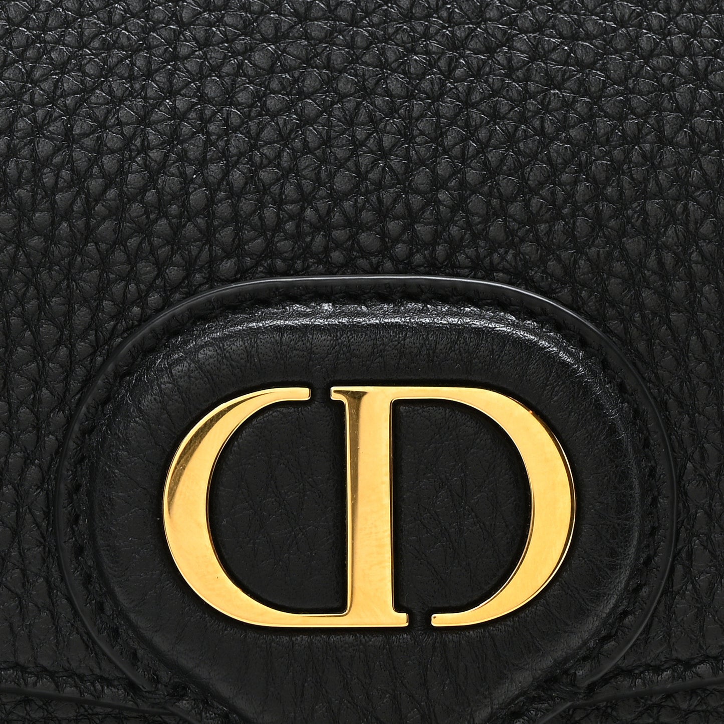 Grained Calfskin Medium Bobby Flap Black