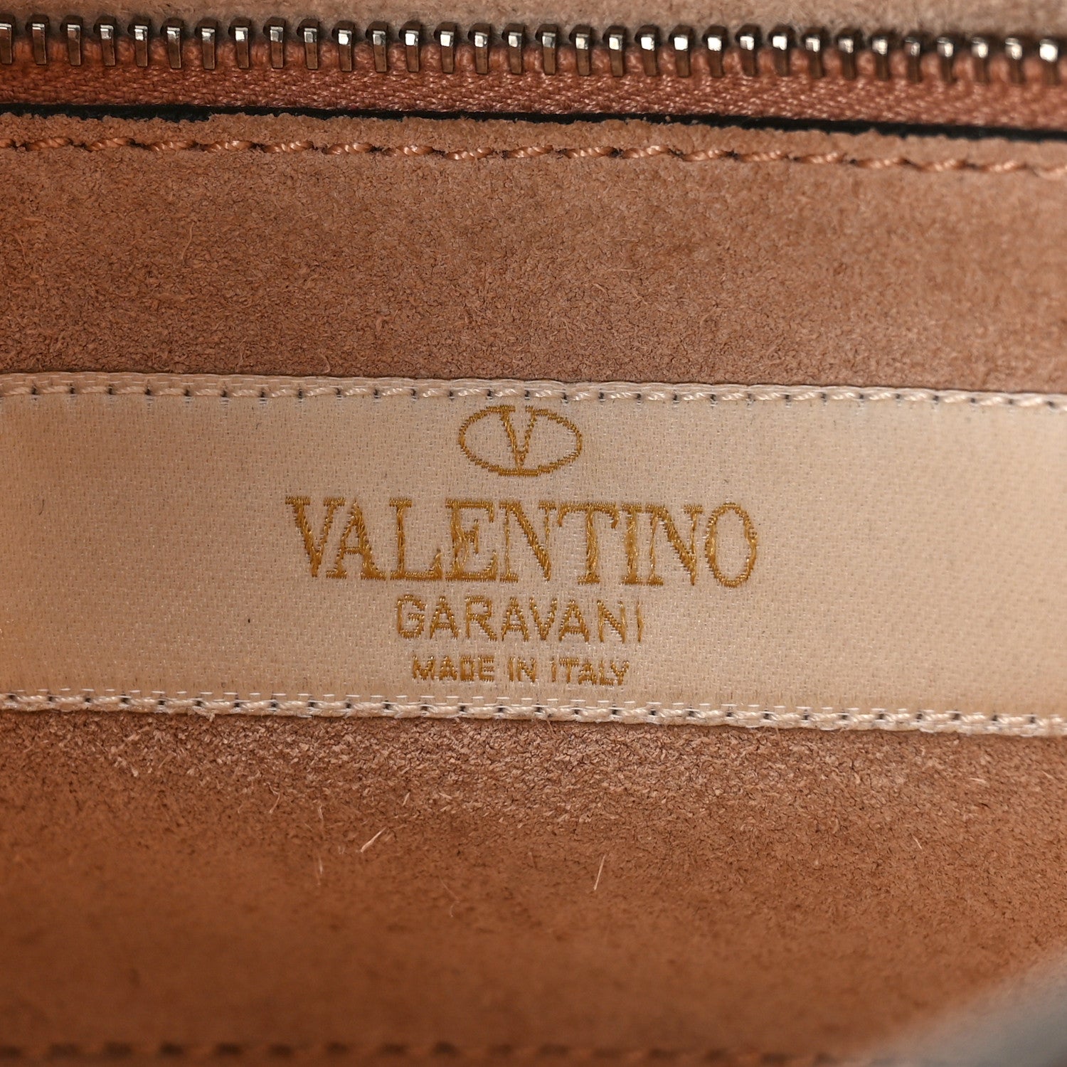 Valentino Garavani Grained Calfskin Onyx Guitar Strap Rockstud Rolling Shoulder Flap Messenger Bag Soft Noisette 6 of 9