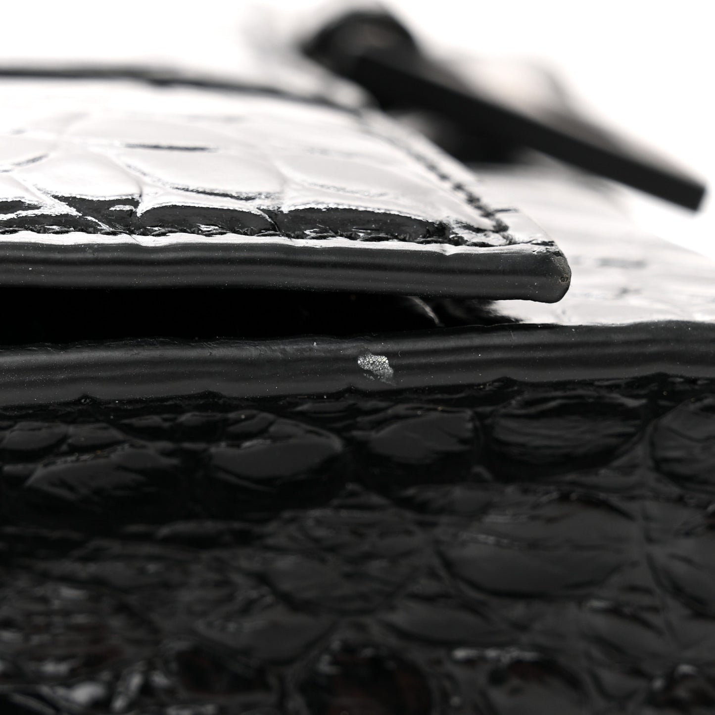 Shiny Calfskin Monochrome Crocodile Embossed Hourglass Chain Bag Black