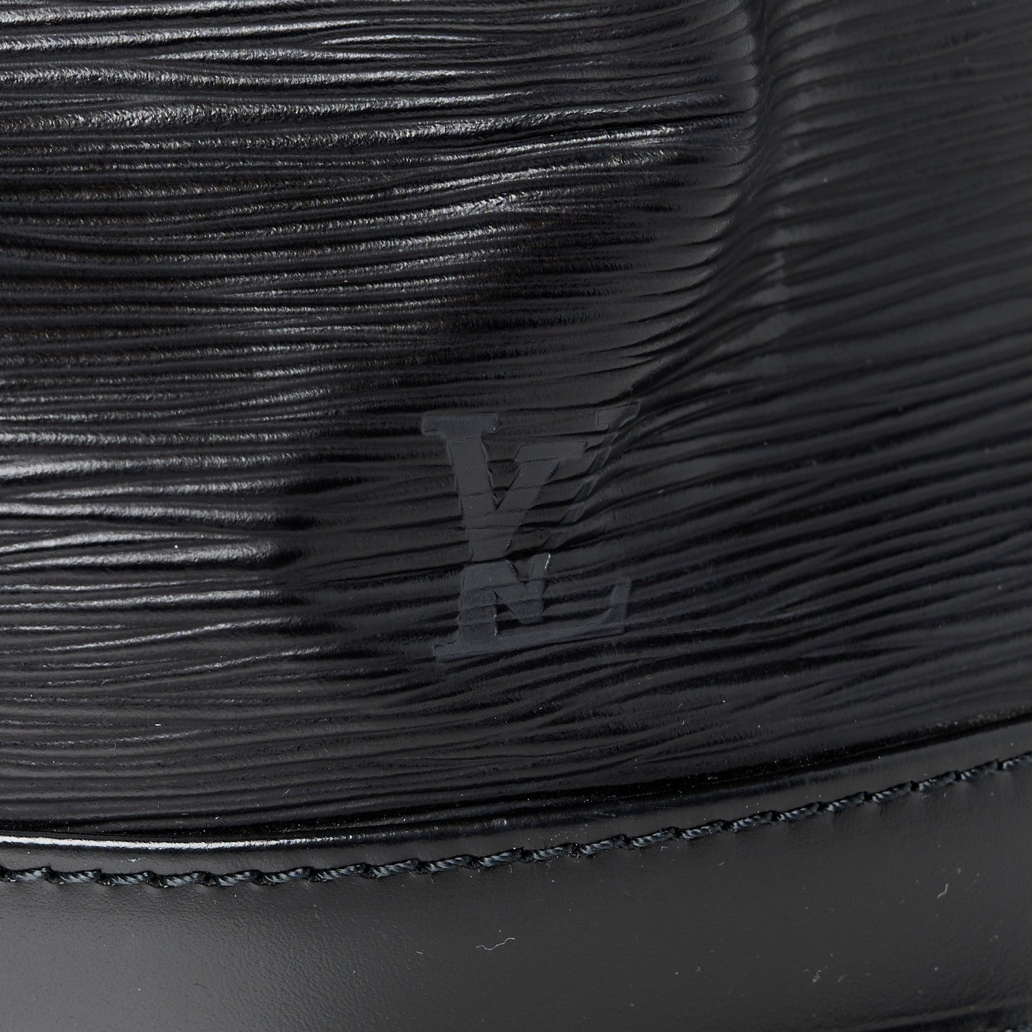 Louis Vuitton Epi Noe Black 6 of 12