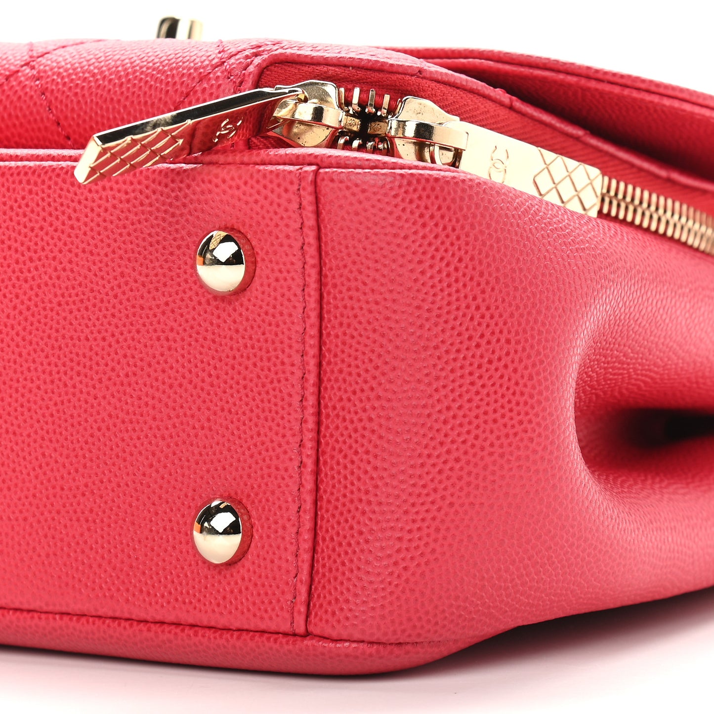 Caviar Quilted Medium Business Affinity Flap Red