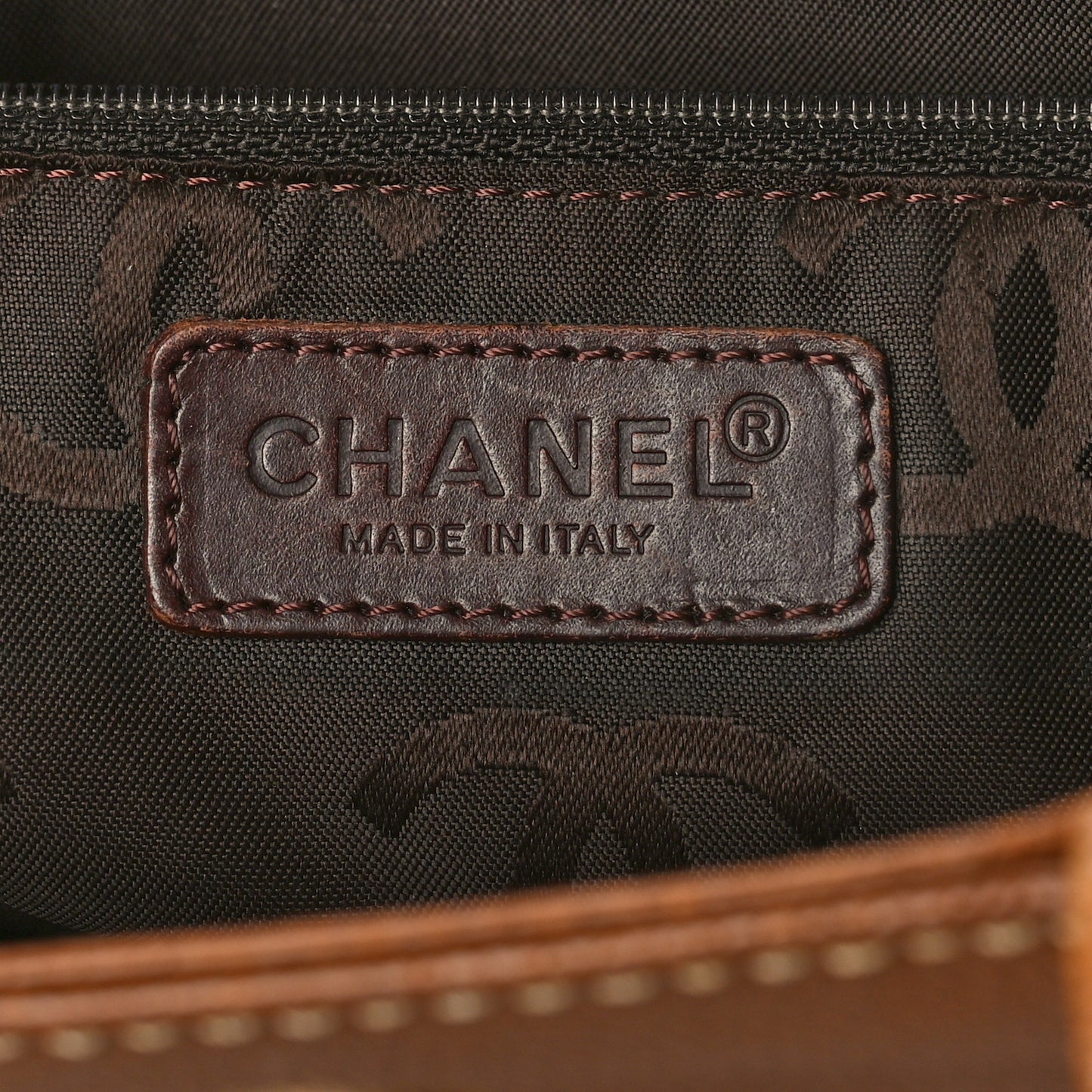 Caviar Shoulder Bag Brown