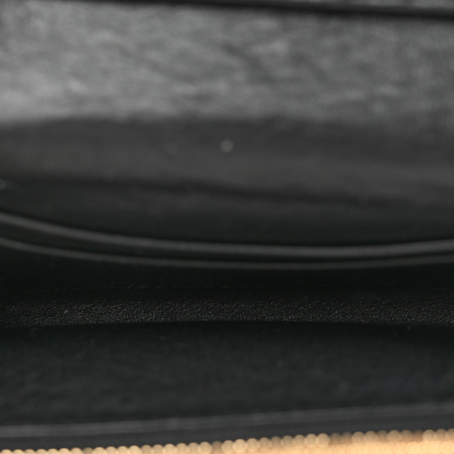 Grainy Calfskin House Check Wellington Wallet Mahogany Black