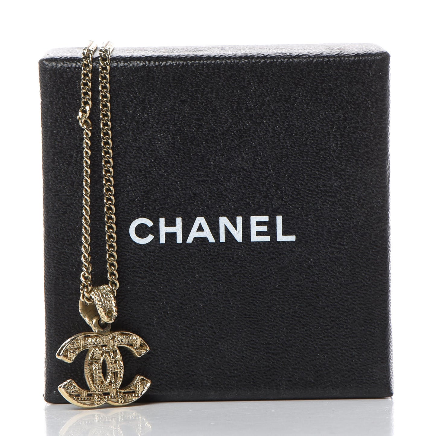 CC Chain Pendant Necklace Gold