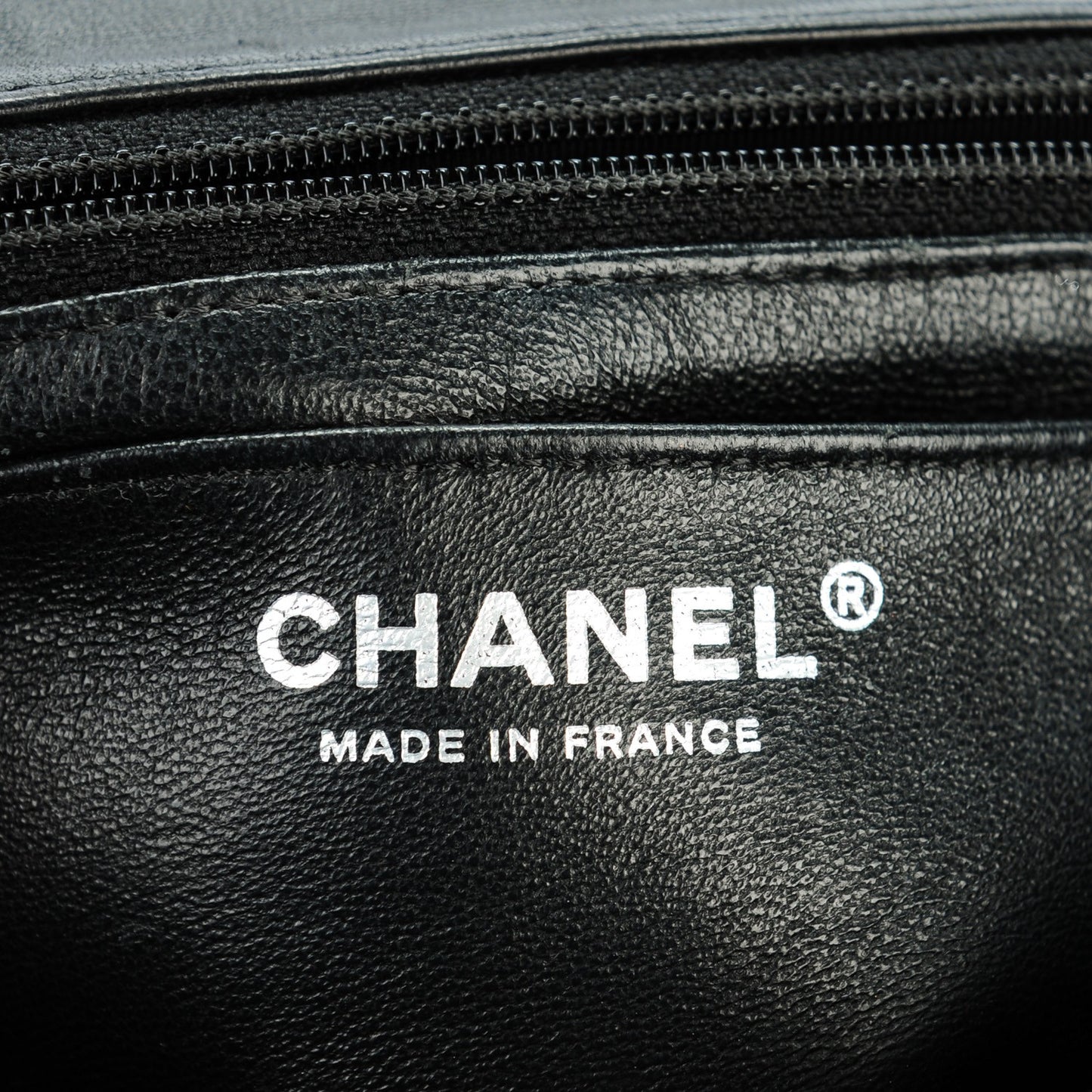 Lambskin Small Quilting Enchained Flap Black