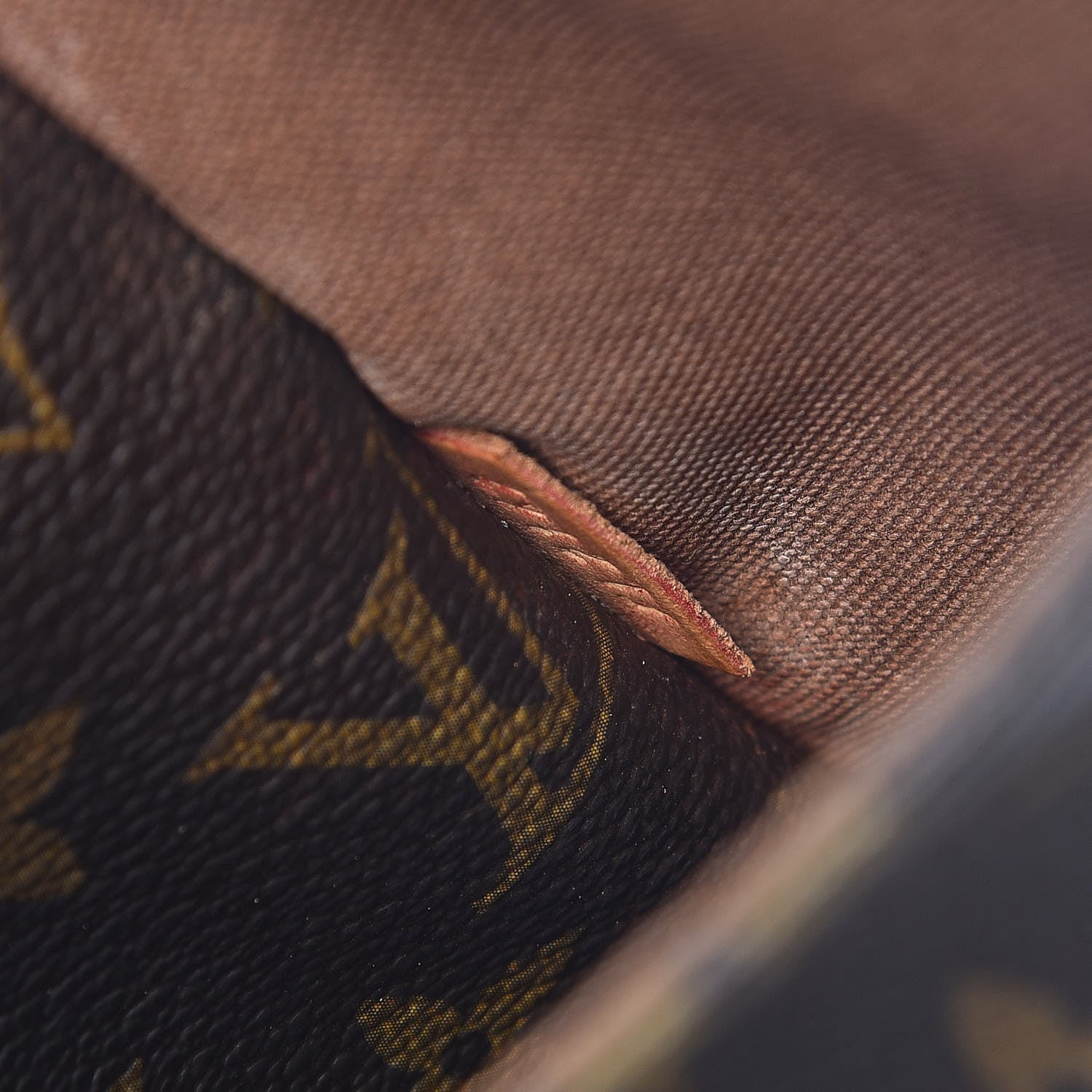 Louis Vuitton Monogram Totally PM 7 of 13