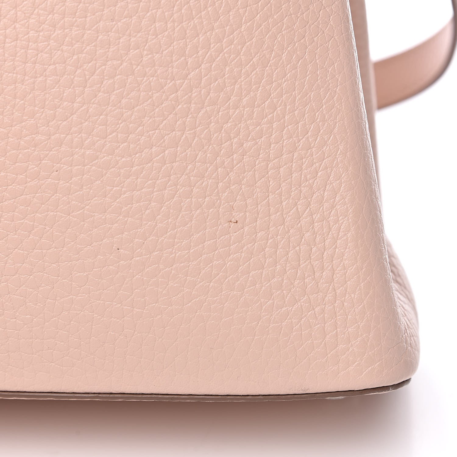 Louis Vuitton Taurillon Capucines BB Magnolia 9 of 9