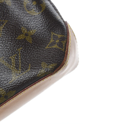 Louis Vuitton Monogram Trotteur 11 of 12