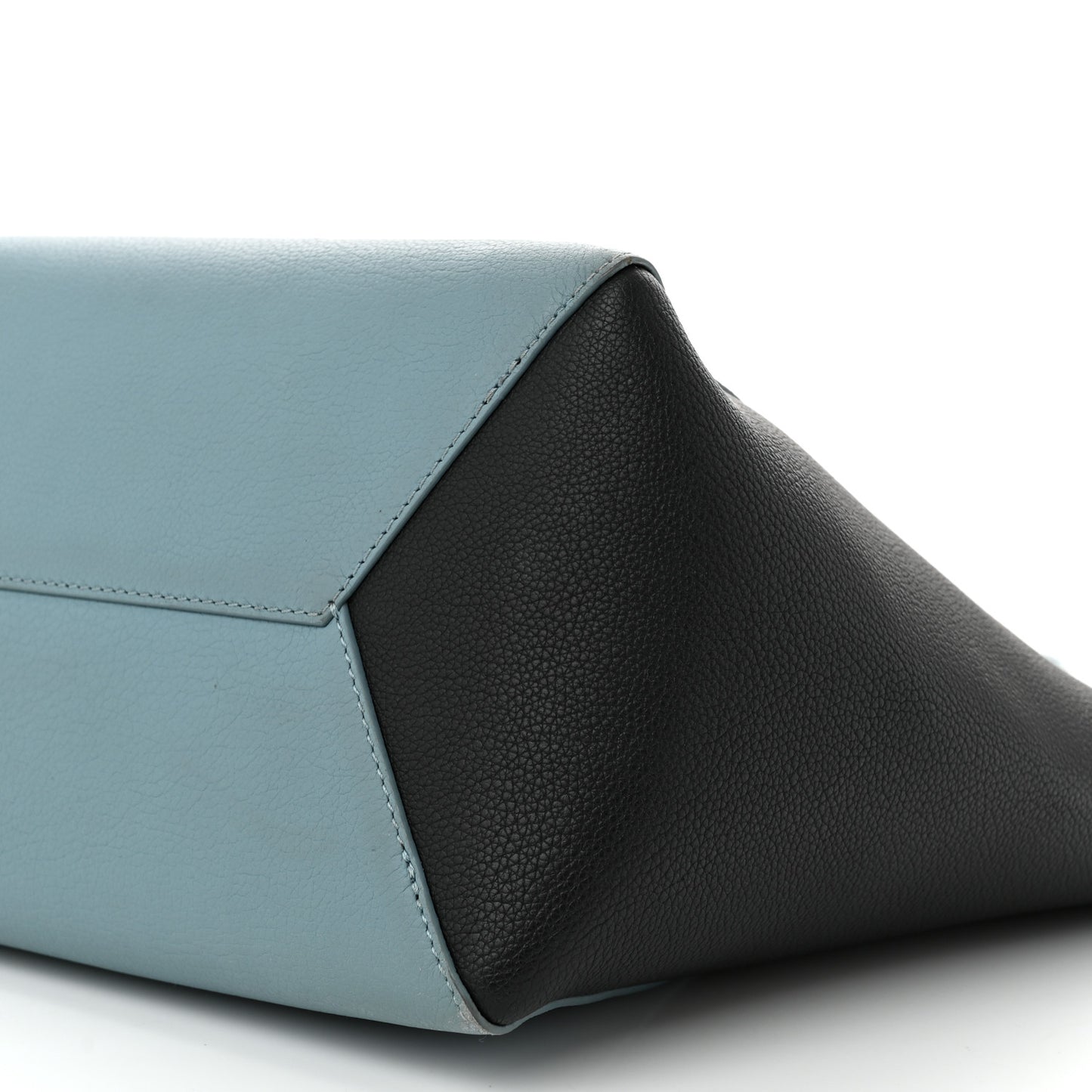 Calfskin Lockme Cabas Sky Black