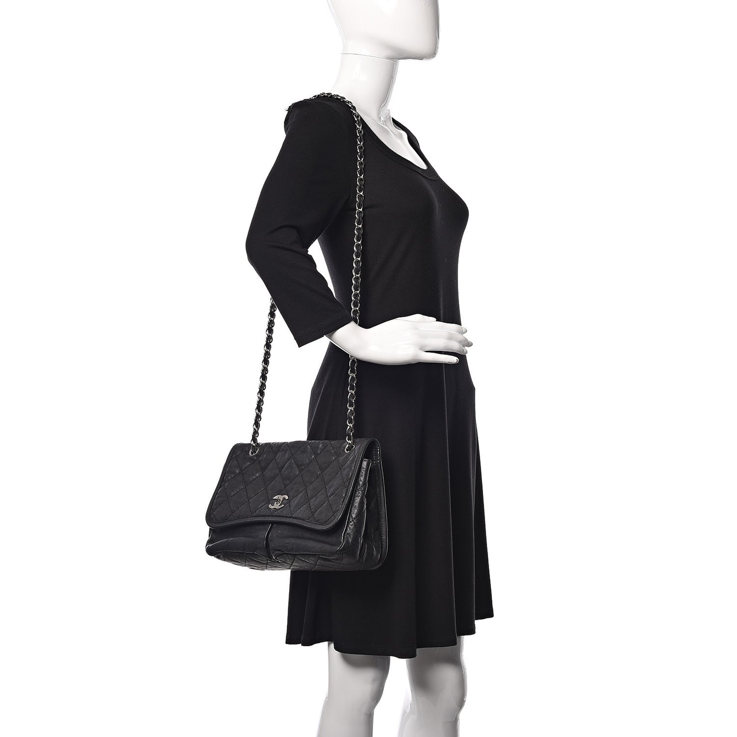Calfskin Medium Natural Beauty Flap Black