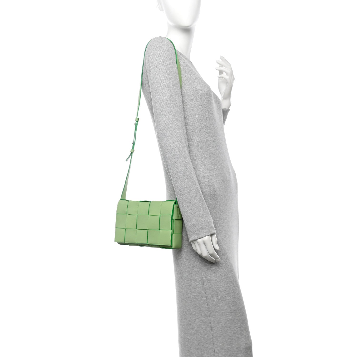 Bottega Veneta Grained Calfskin Maxi Intrecciato Cassette Crossbody Bag Pistachio 2 of 11