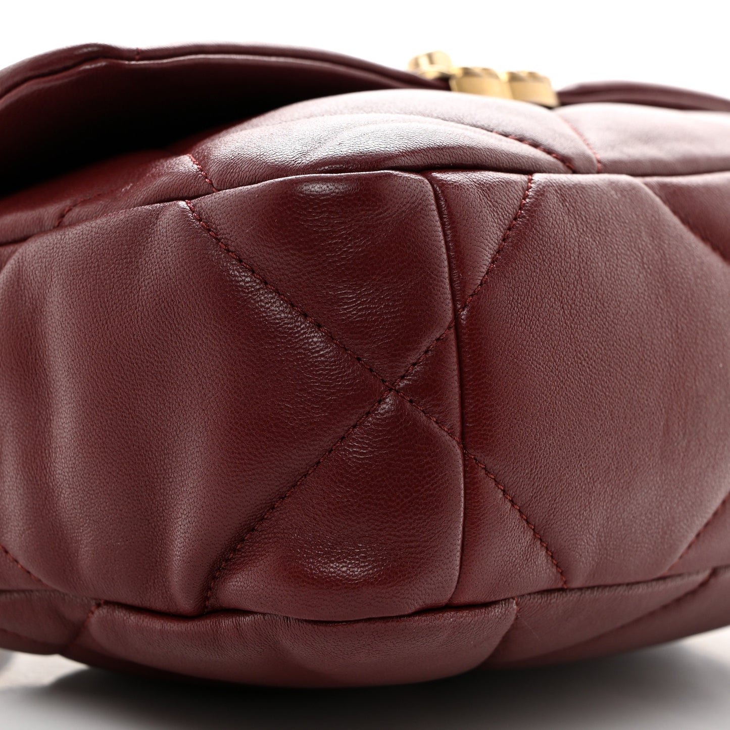 Lambskin Quilted Medium Chanel 19 Flap Marron