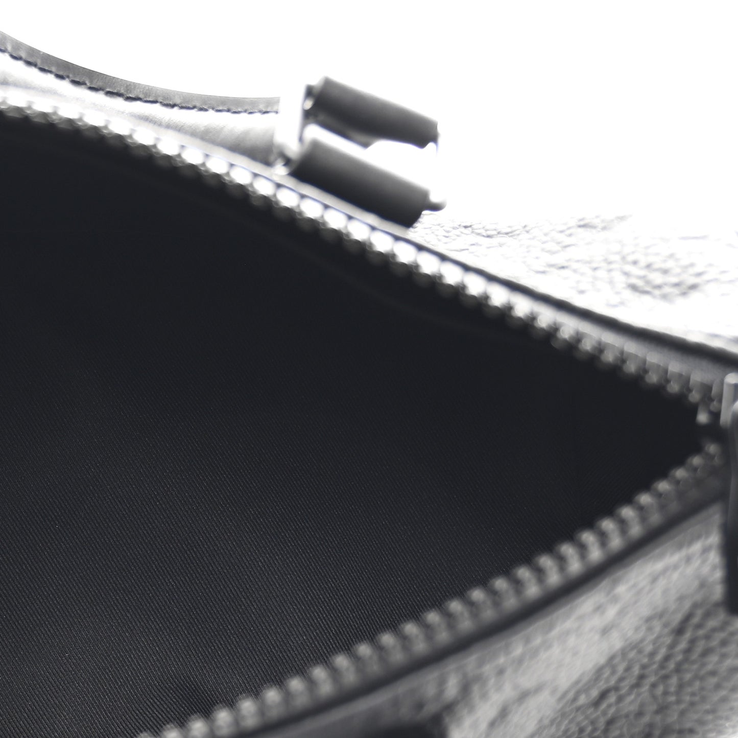 Monogram Taurillon Keepall Bandouliere 25 Black Black