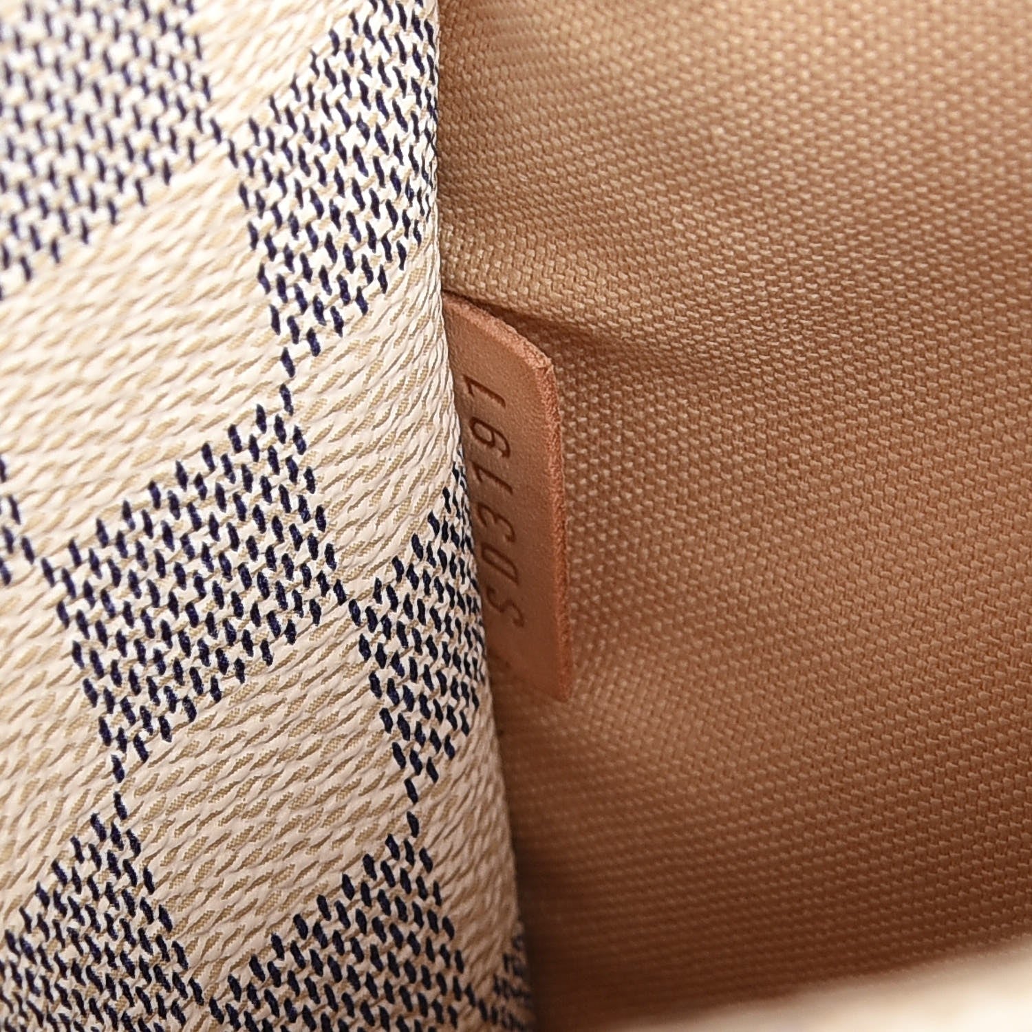 Louis Vuitton Damier Azur Totally MM 6 of 7