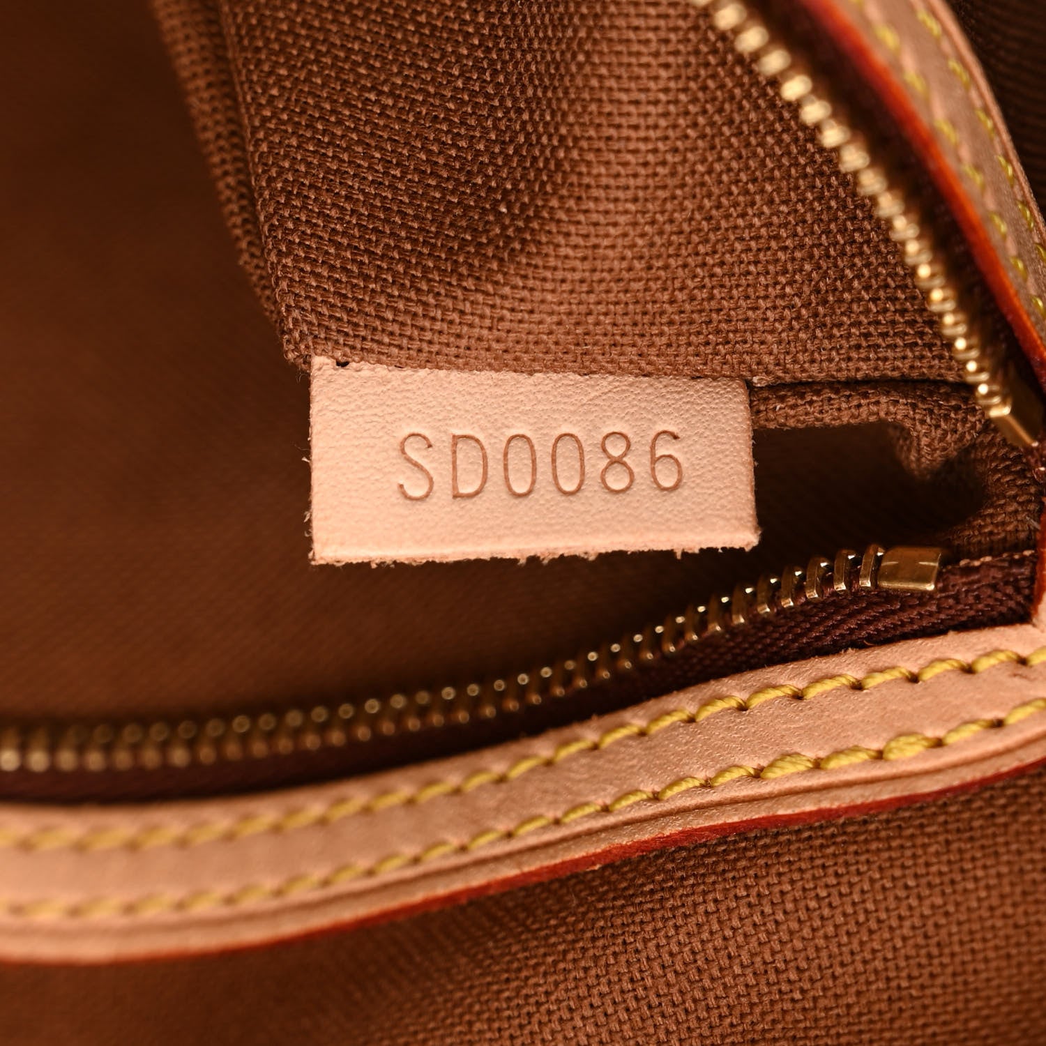 Louis Vuitton Monogram Batignolles Horizontal 7 of 11