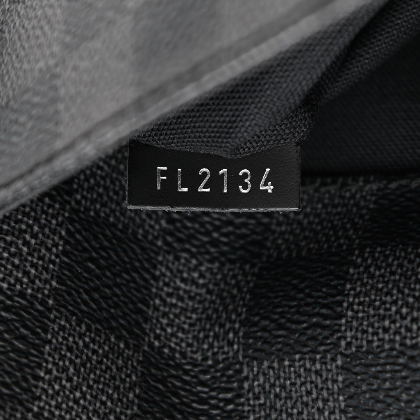 Damier Graphite District PM