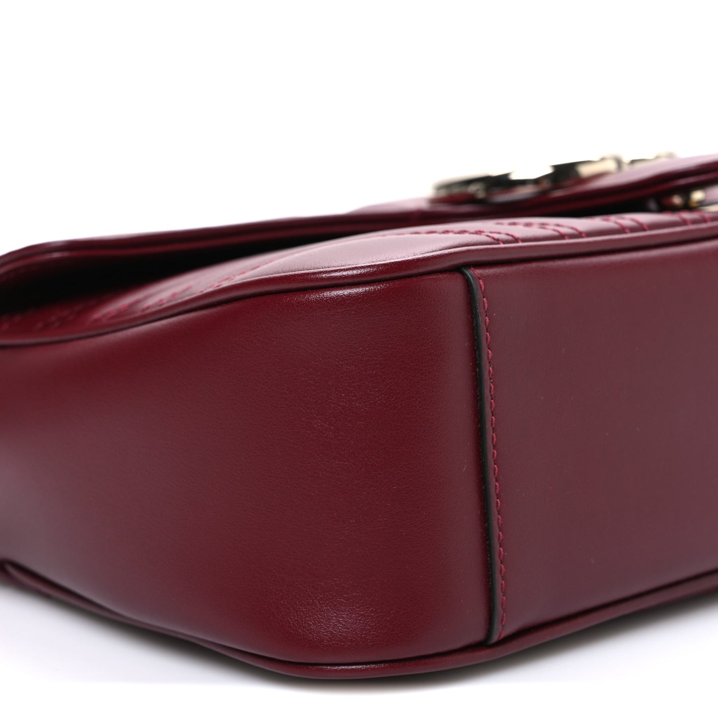 Calfskin Matelasse Medium GG Marmont Shoulder Bag Rosso Ancora Red