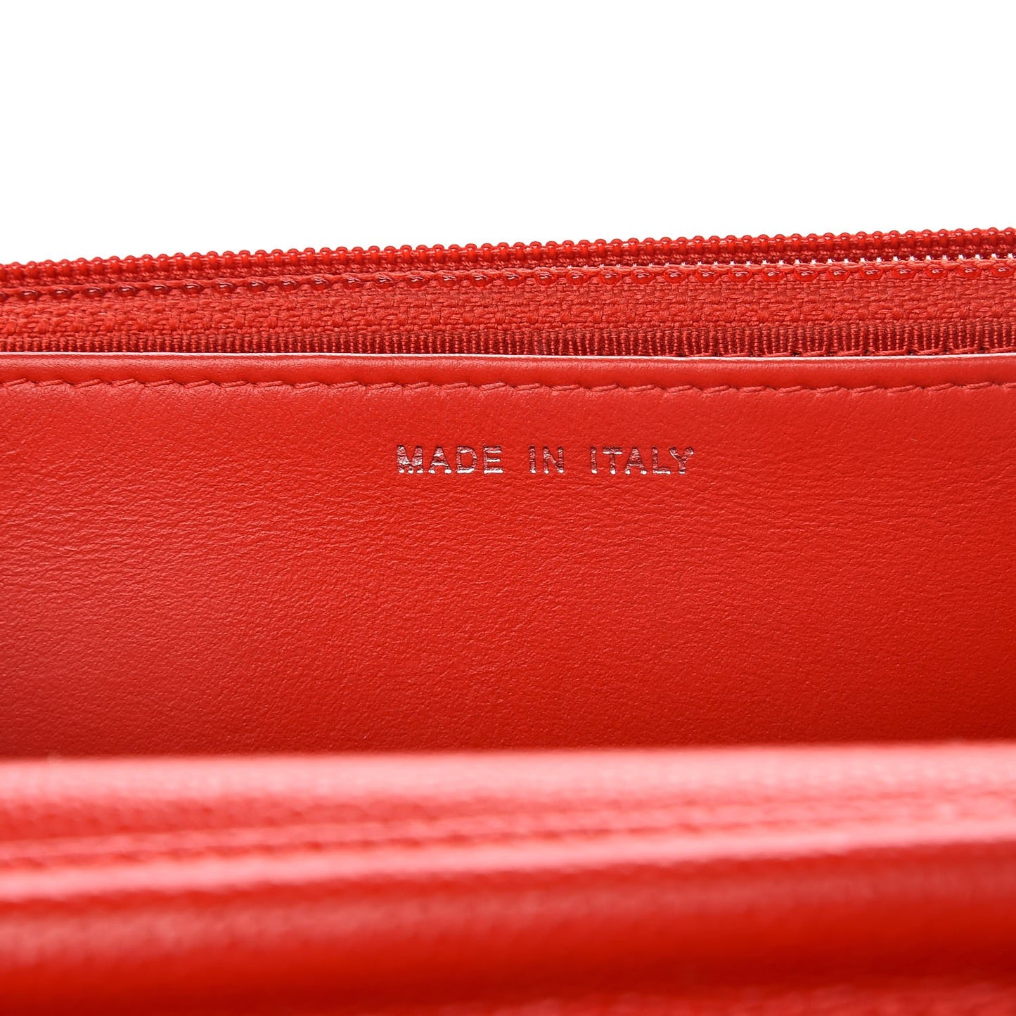 Caviar Chevron Quilted Wallet On Chain WOC Red