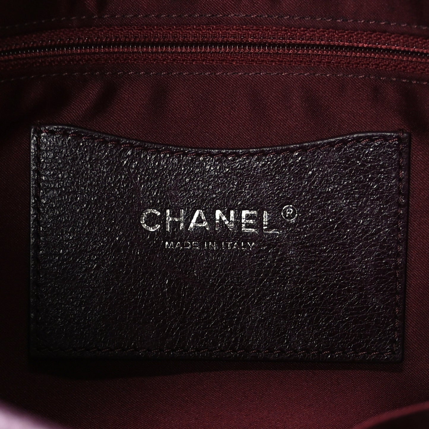 Glazed Calfskin Stitched On The Road Flap Plum