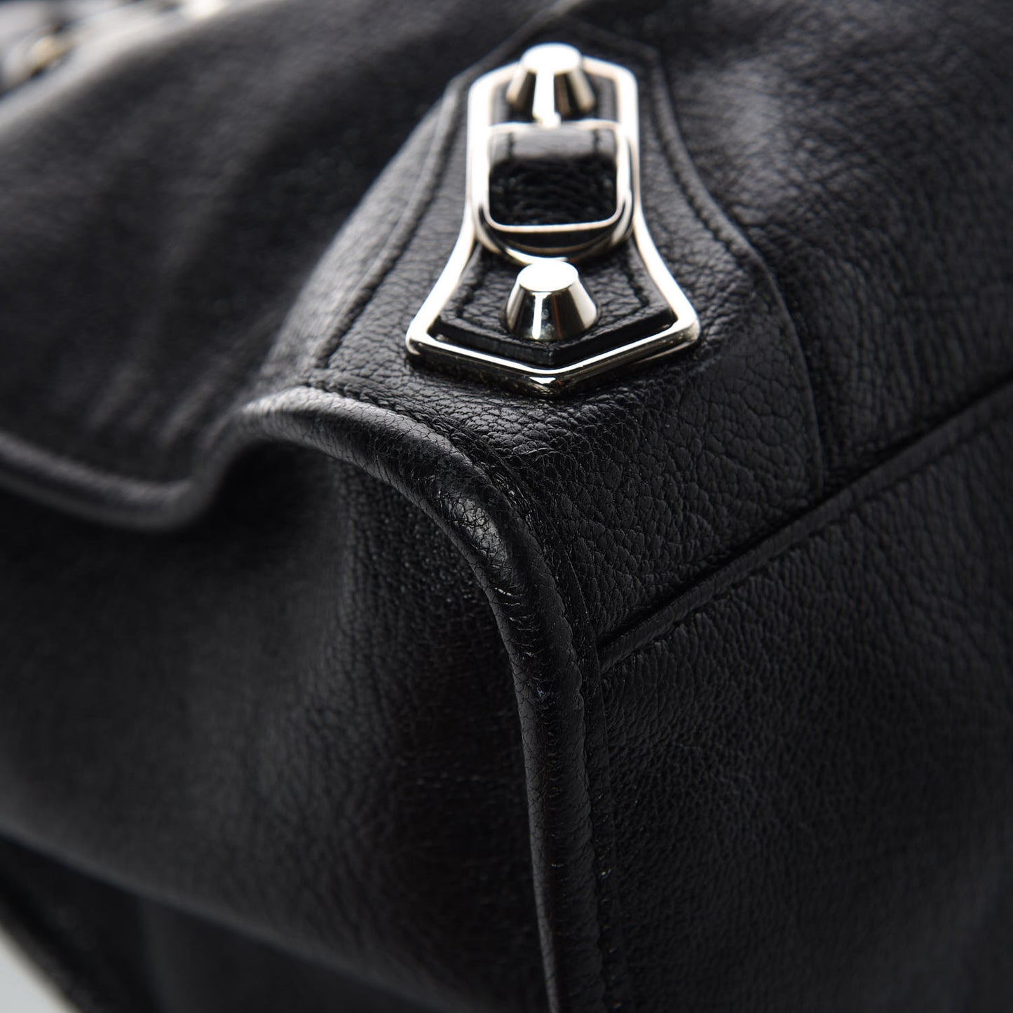 Chevre Silver Metallic Edge Hardware City Black