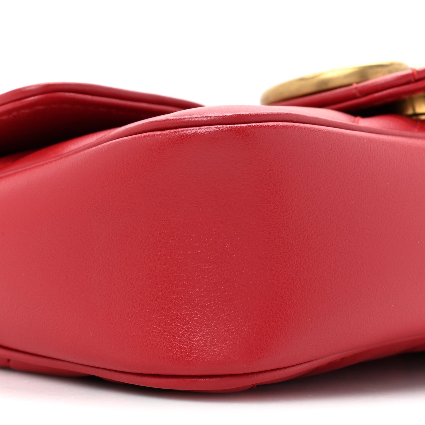 Calfskin Matelasse Super Mini GG Marmont Shoulder Bag Hibiscus Red