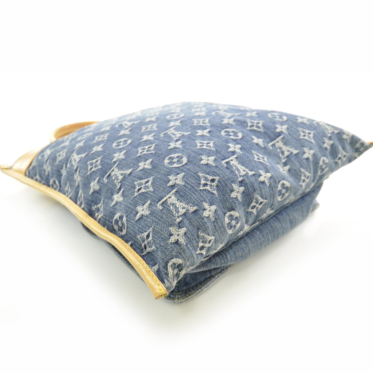 Louis Vuitton Denim Monogram Sac Plat 5 of 10