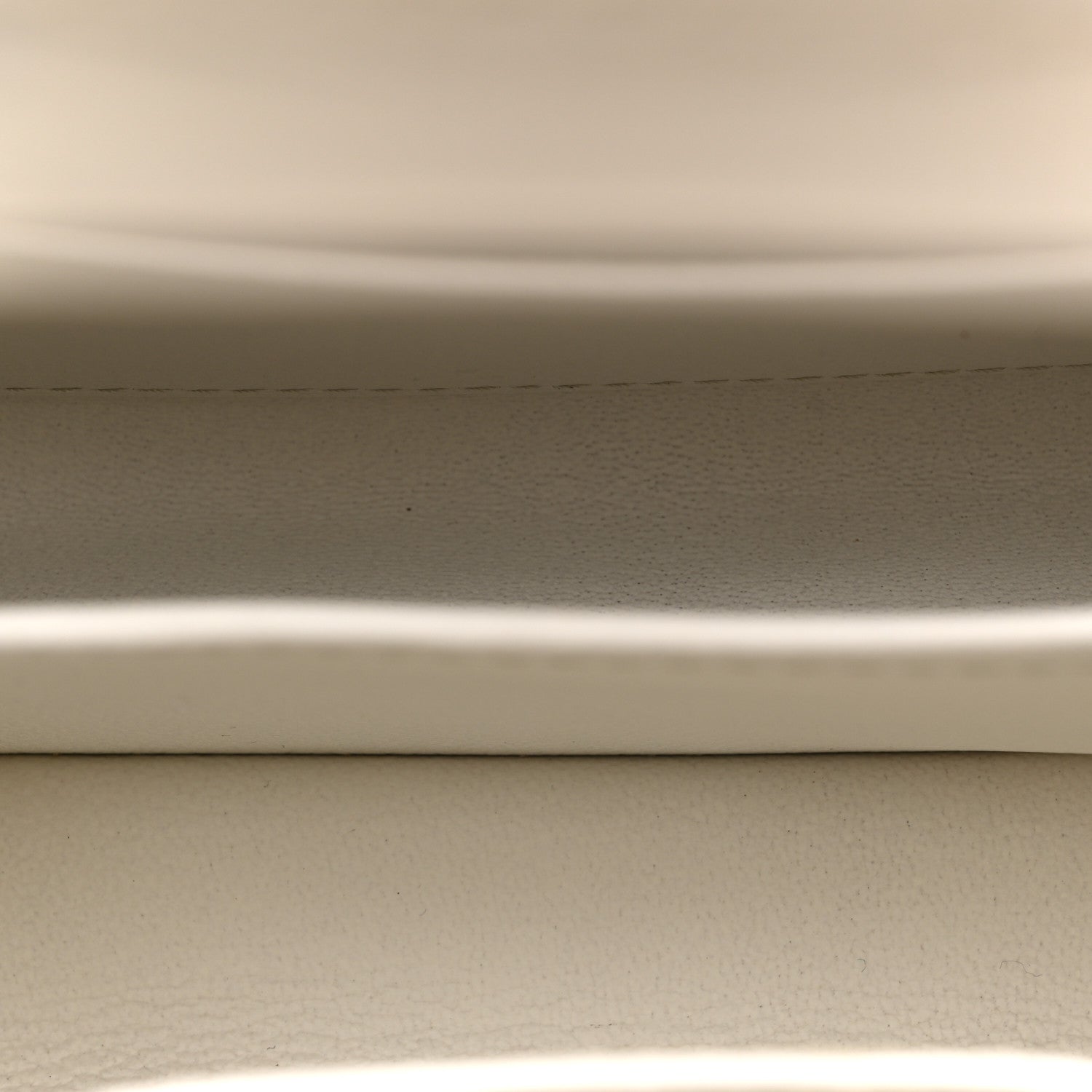 Louis Vuitton Lizard Capucines Mini White 5 of 9