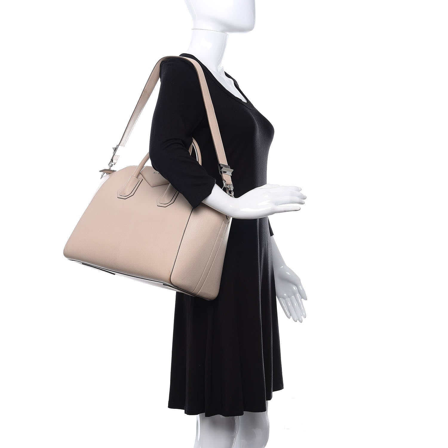 Givenchy Sugar Goatskin Medium Antigona Nude Pink 2 of 18