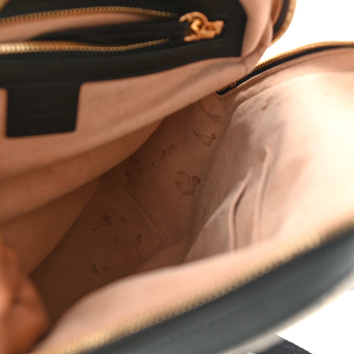 GG Supreme Monogram Bees Print Small Day Backpack Beige Oro Black