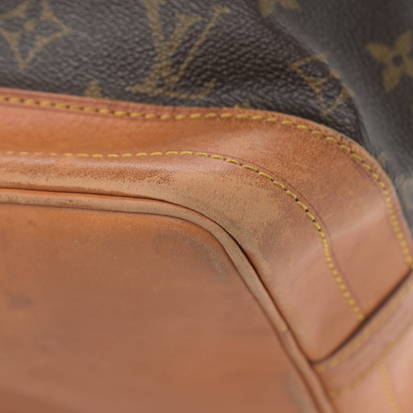 Monogram Noe