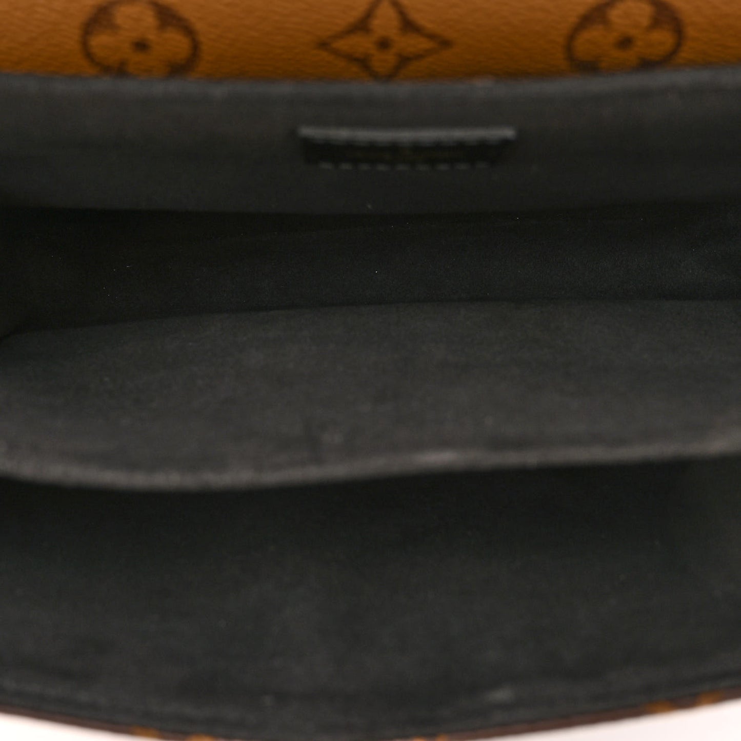 Reverse Monogram Pochette Metis