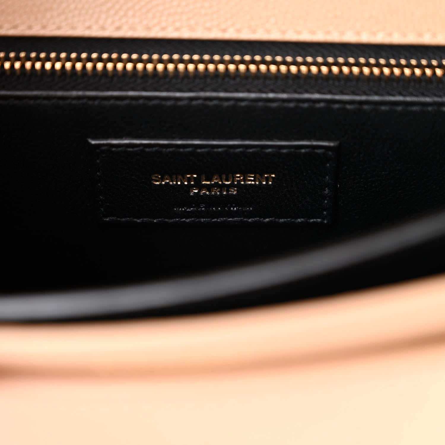 Saint Laurent Grain De Poudre Monogram Cassandra Clasp Bag Latte 6 of 9