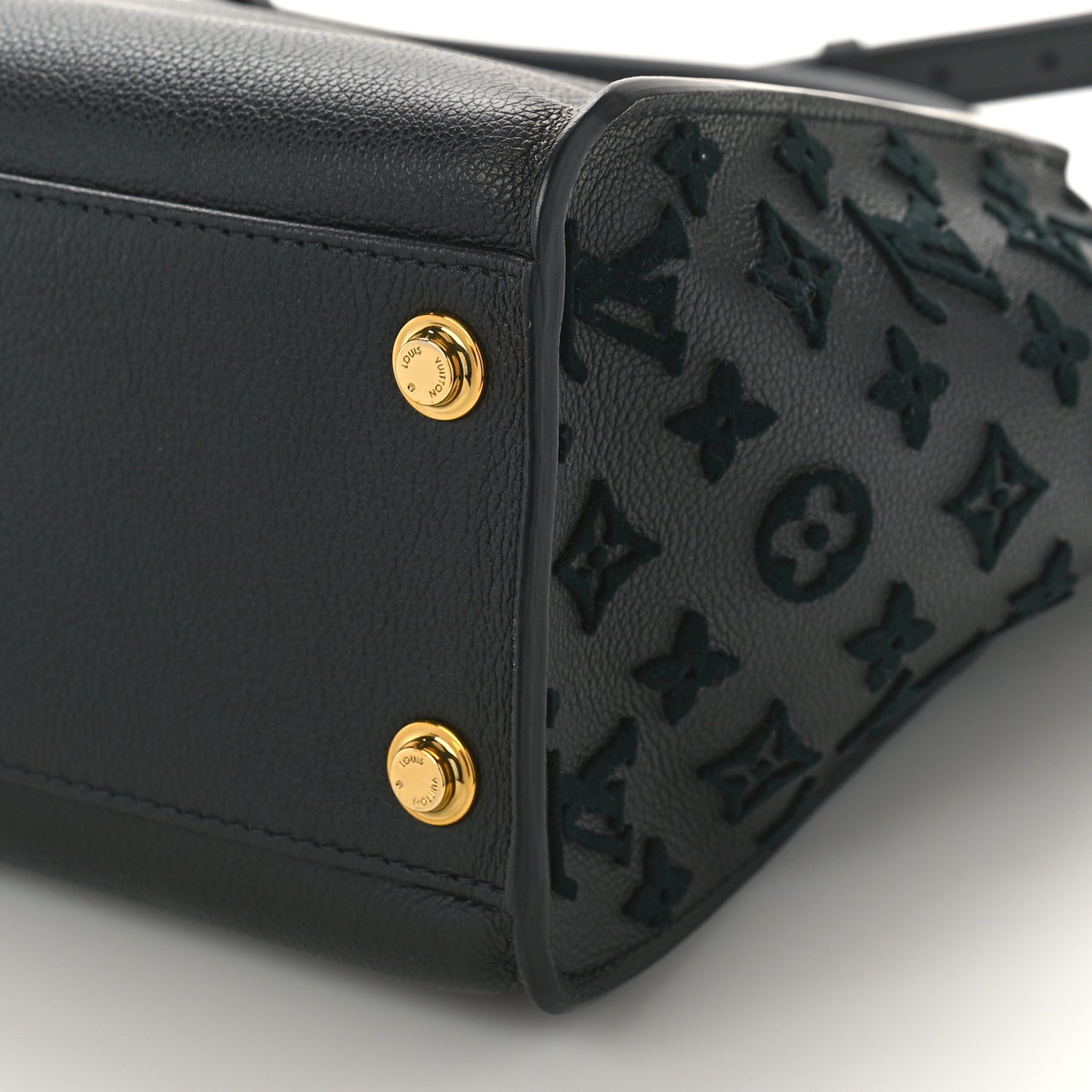 Calfskin Monogram Tufting On My Side Black