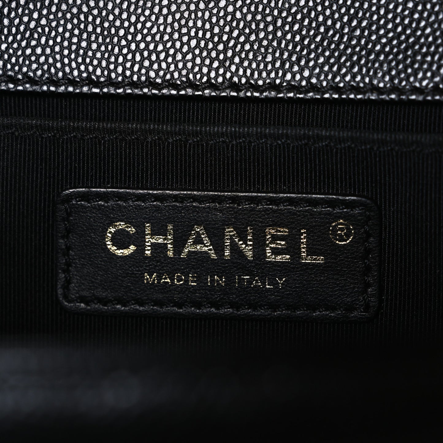 Caviar Quilted Medium Boy Flap Black