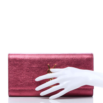 Saint Laurent Metallic Textured Calfskin Classic Monogram Cassandre Clutch Pink 2 of 9