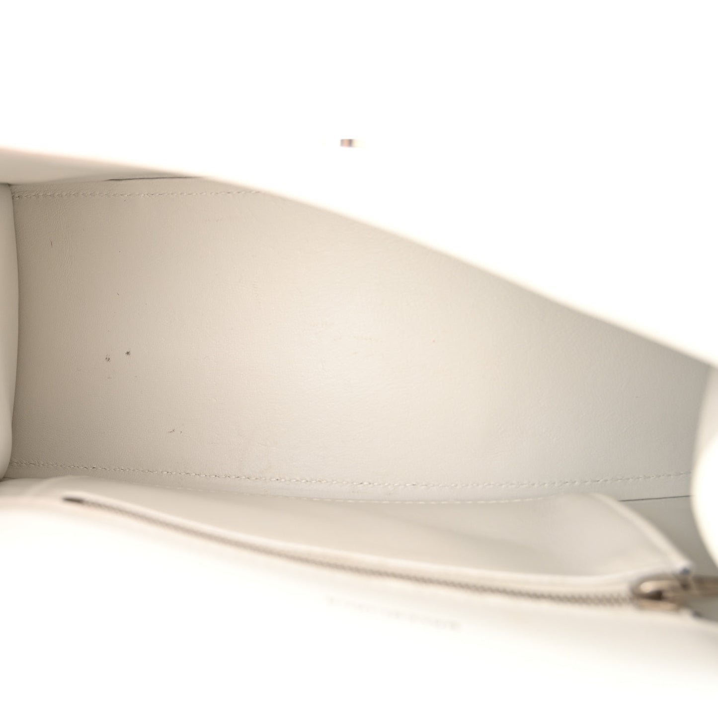 Shiny Box Calfskin Tonal B Small Hourglass Top Handle Bag White