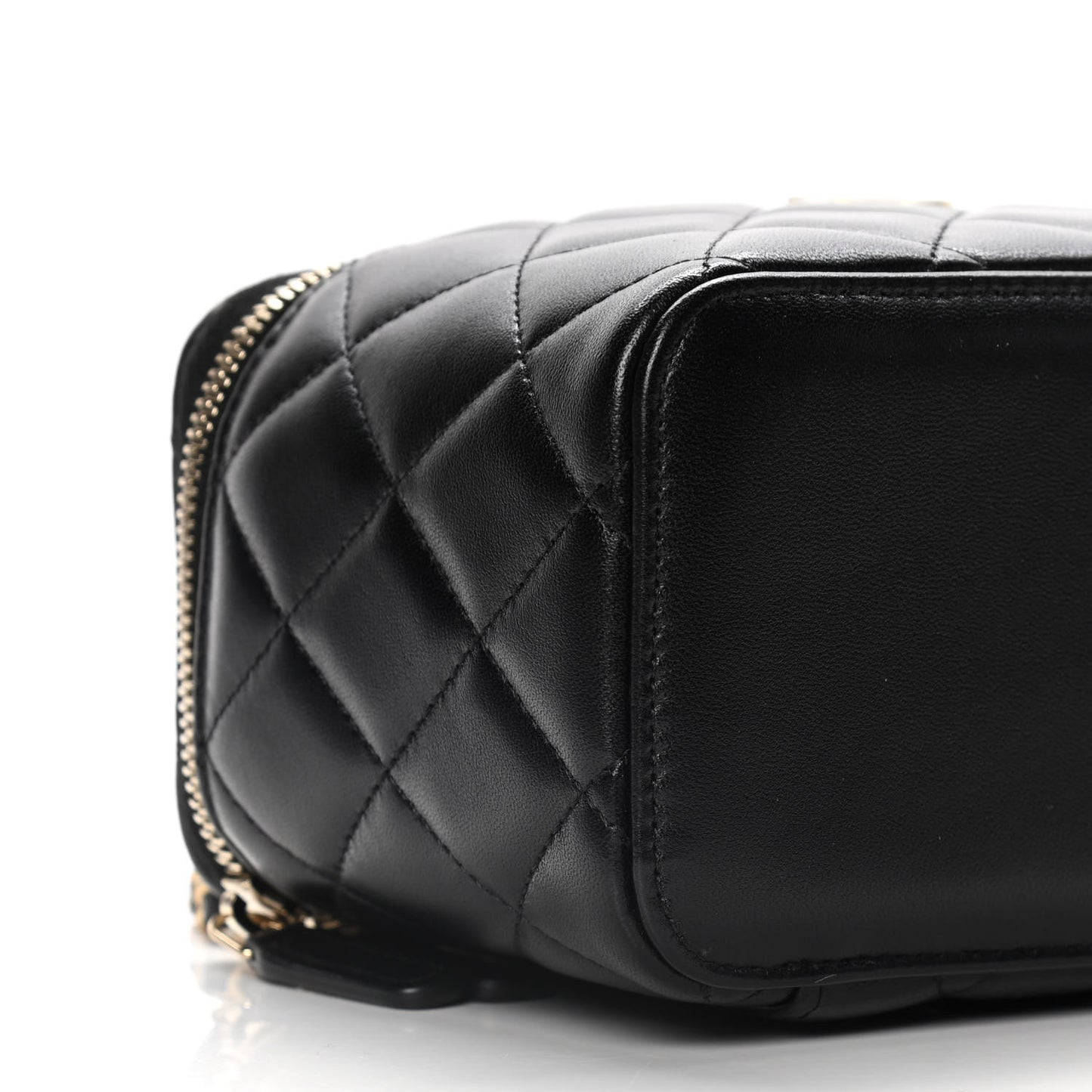 Lambskin Quilted Small Top Handle Vanity Case With Chain Black