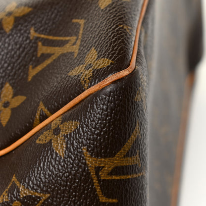 Louis Vuitton Monogram Batignolles Vertical 25 of 39
