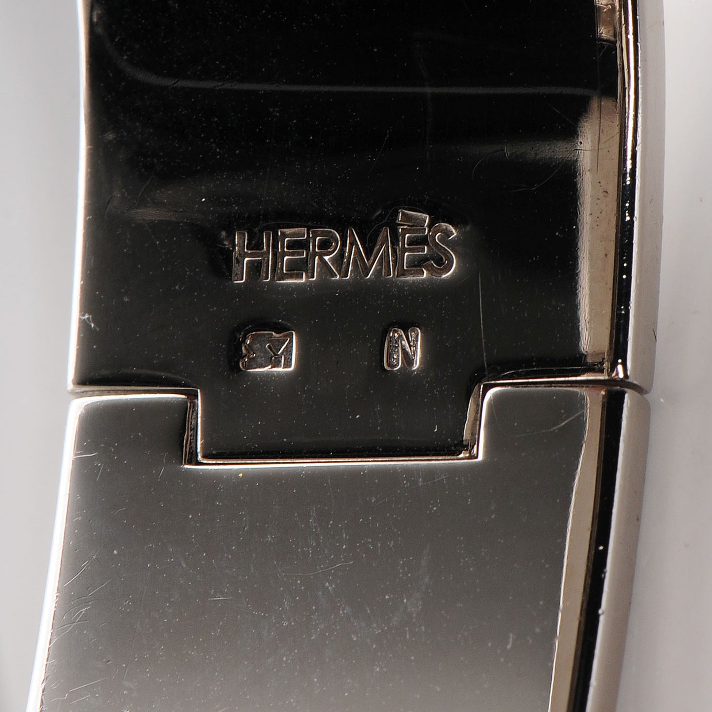 Enamel Wide Clic Clac H Bracelet