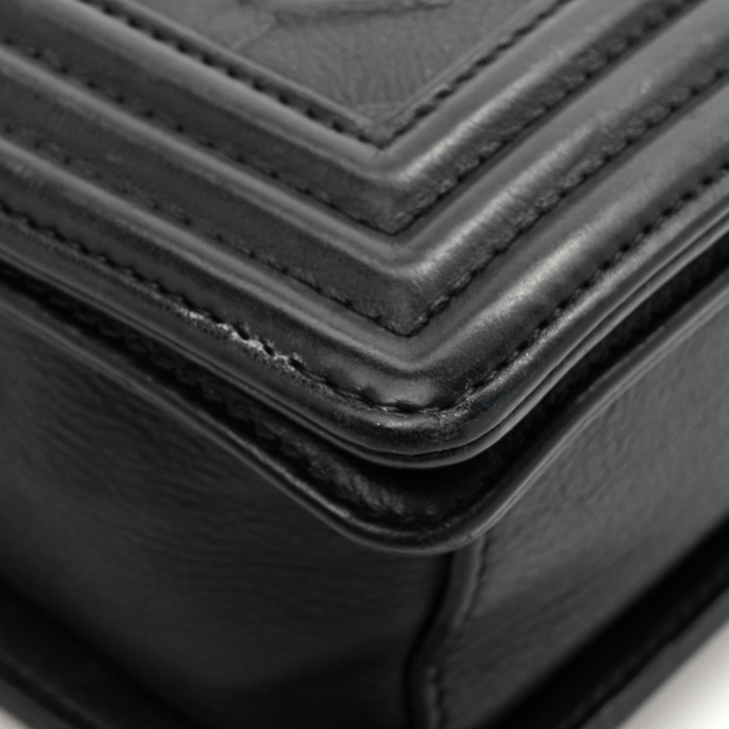 Calfskin Crystal Embossed Medium Boy Flap Black