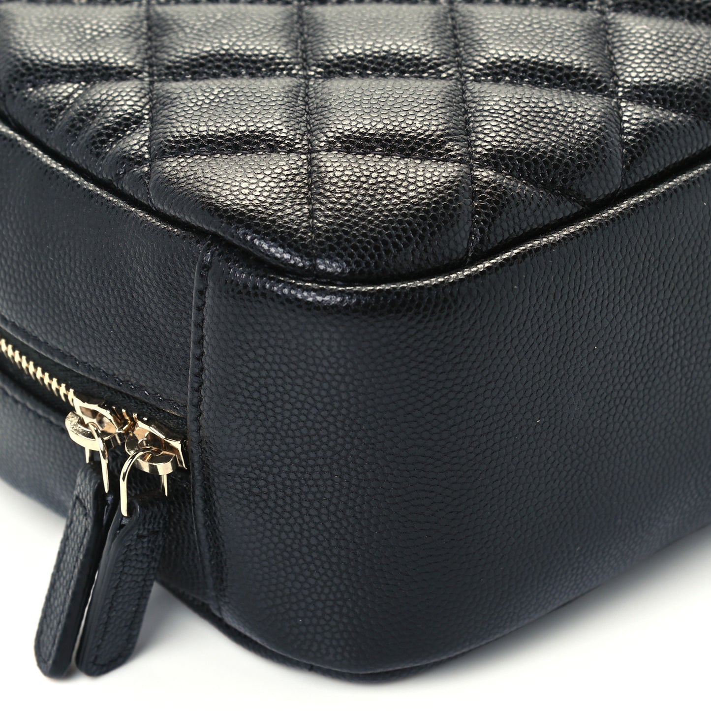 Caviar Quilted Curvy Pouch Cosmetic Case Black