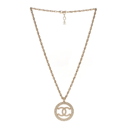 Chanel Pearl CC Round Pendant Necklace Gold 3 of 5