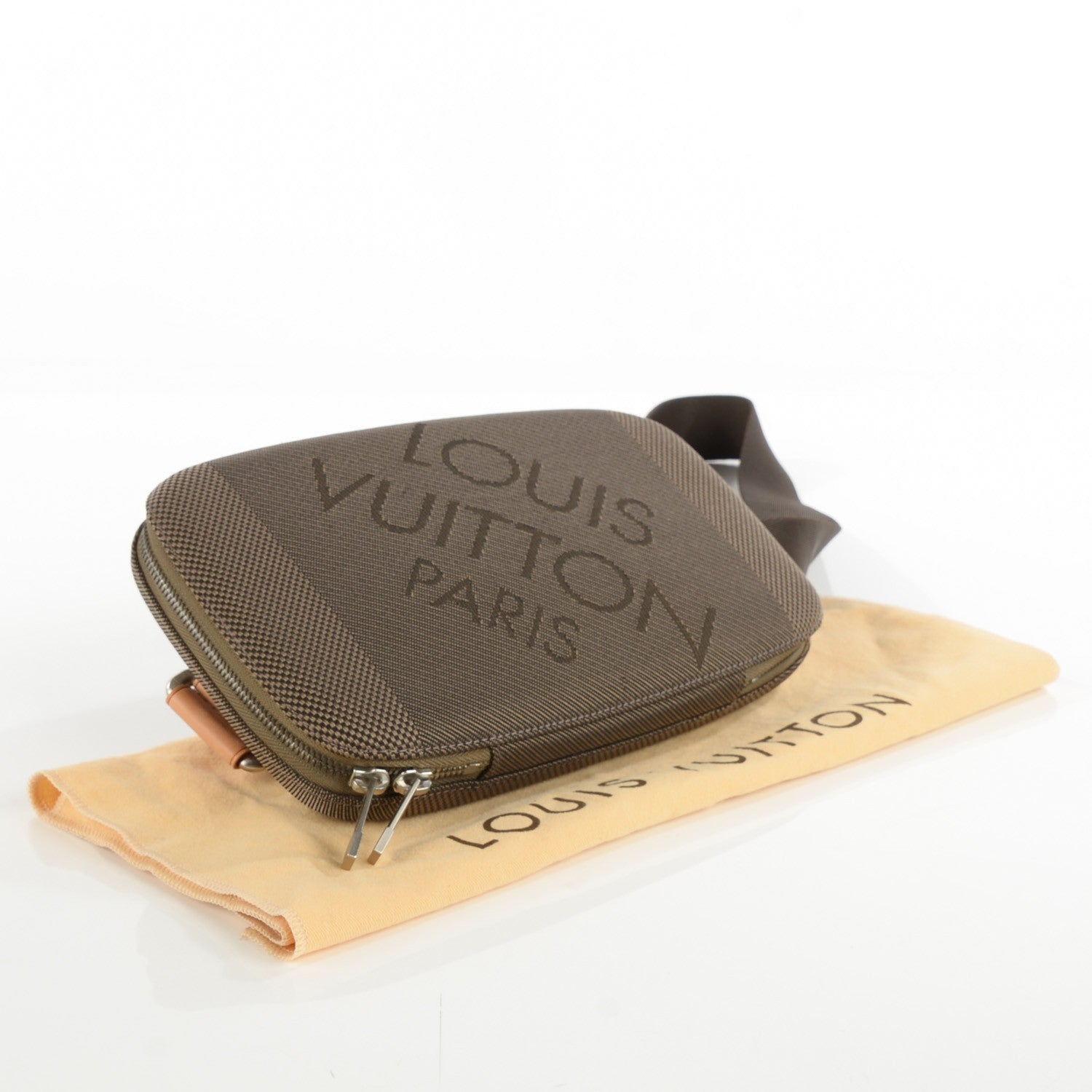 Louis Vuitton Damier Geant Mage Terre 4 of 7