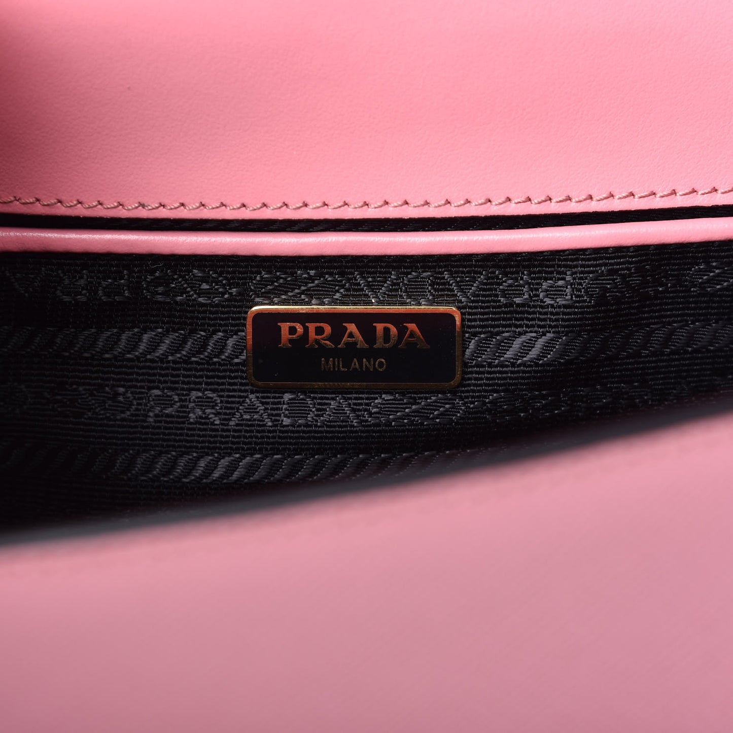 Saffiano Soft Calfskin Chain Crossbody Bag Petalo