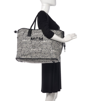 MCM Visetos Large Liz Reversible Shopper Tote Black 2 of 15