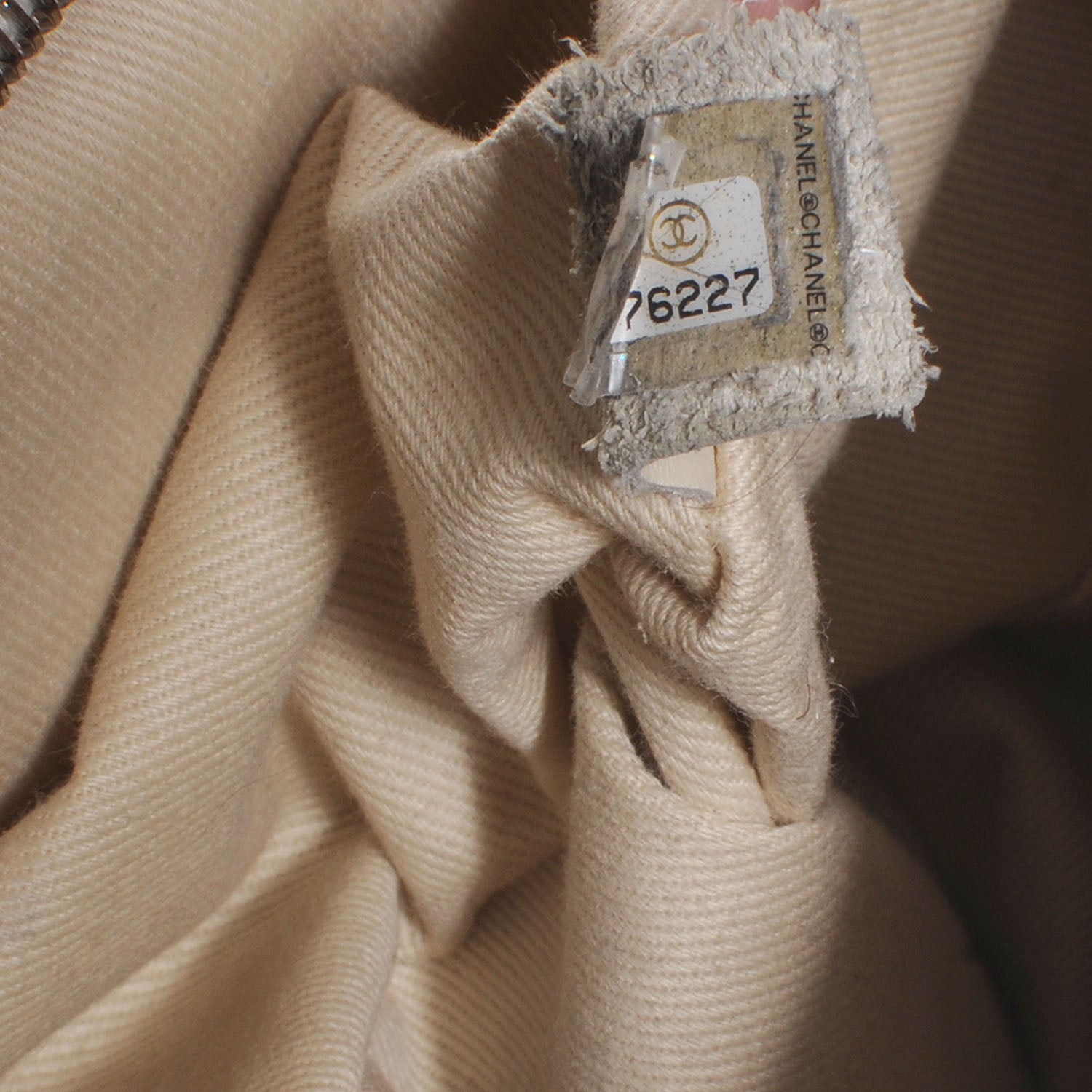 Chanel Calfskin Large Diamond Stitch Tote White 9 of 10