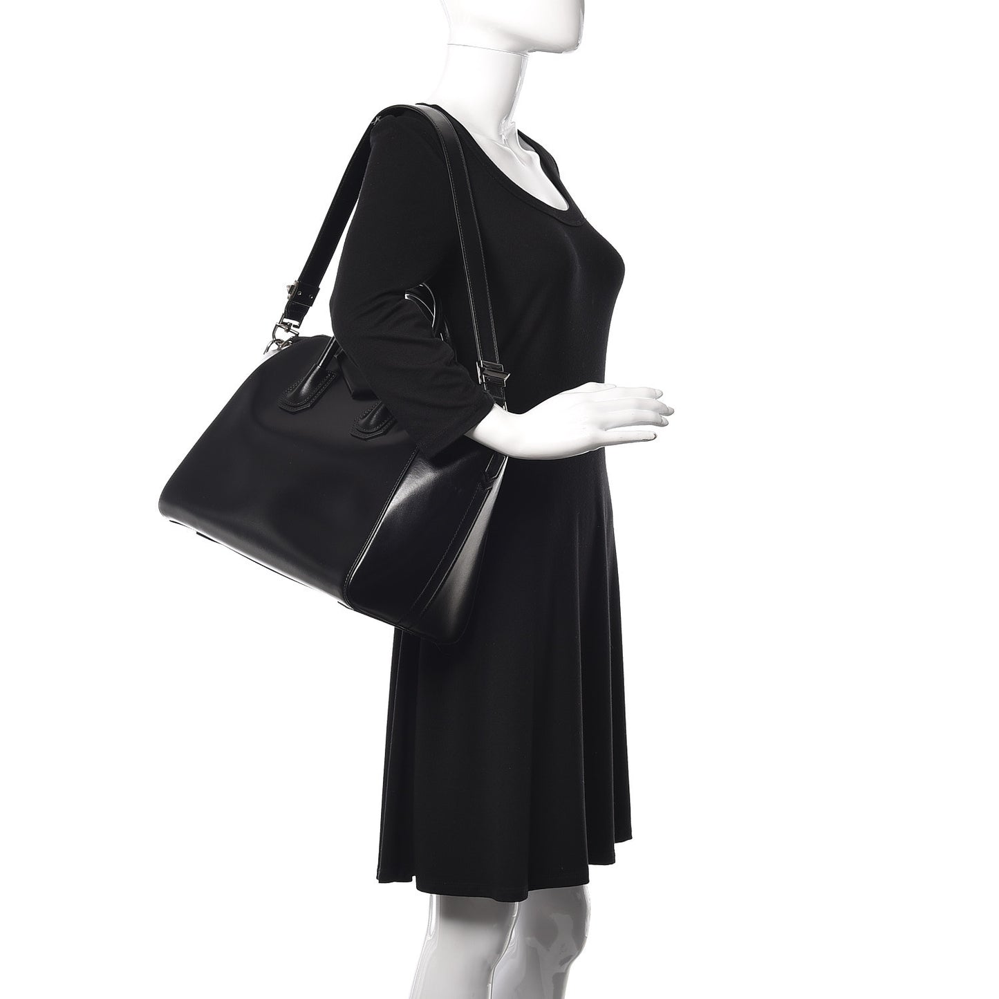 Shiny Lord Calfskin Medium Antigona Black